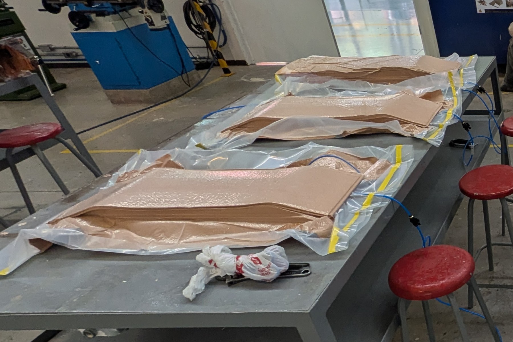 Vaccum Pressing Skateboard Decks
